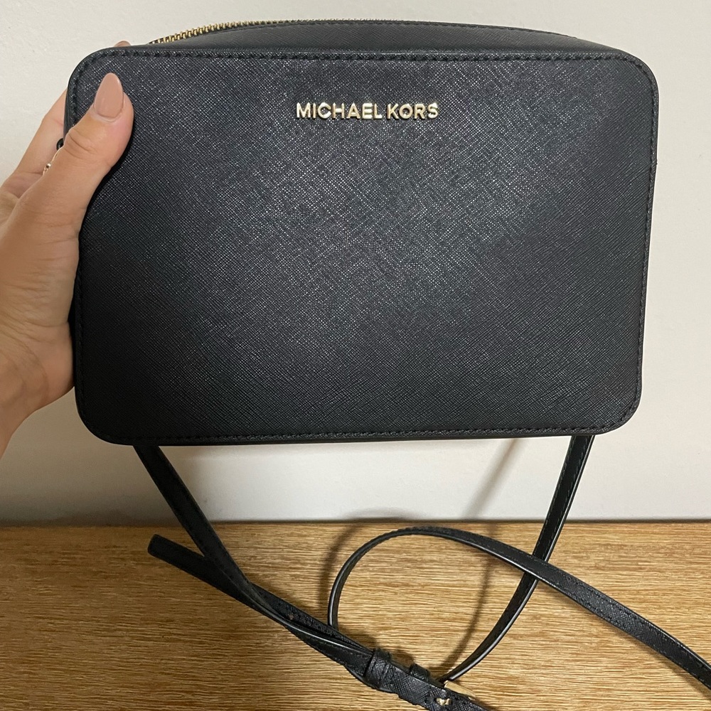 Michael Kors Black and Gold Crossbody Camera Bag - Picture 4 of 6